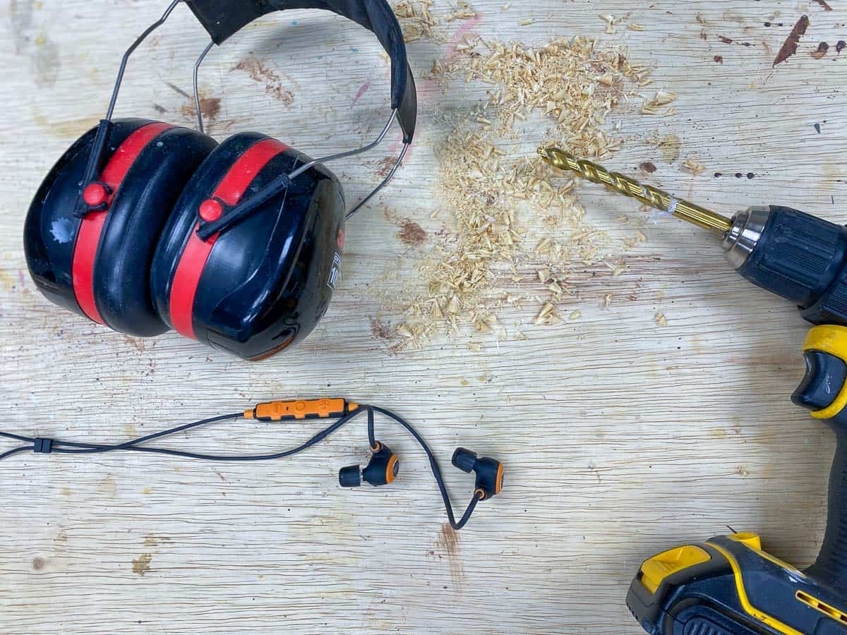 5e tools to make earplugs​